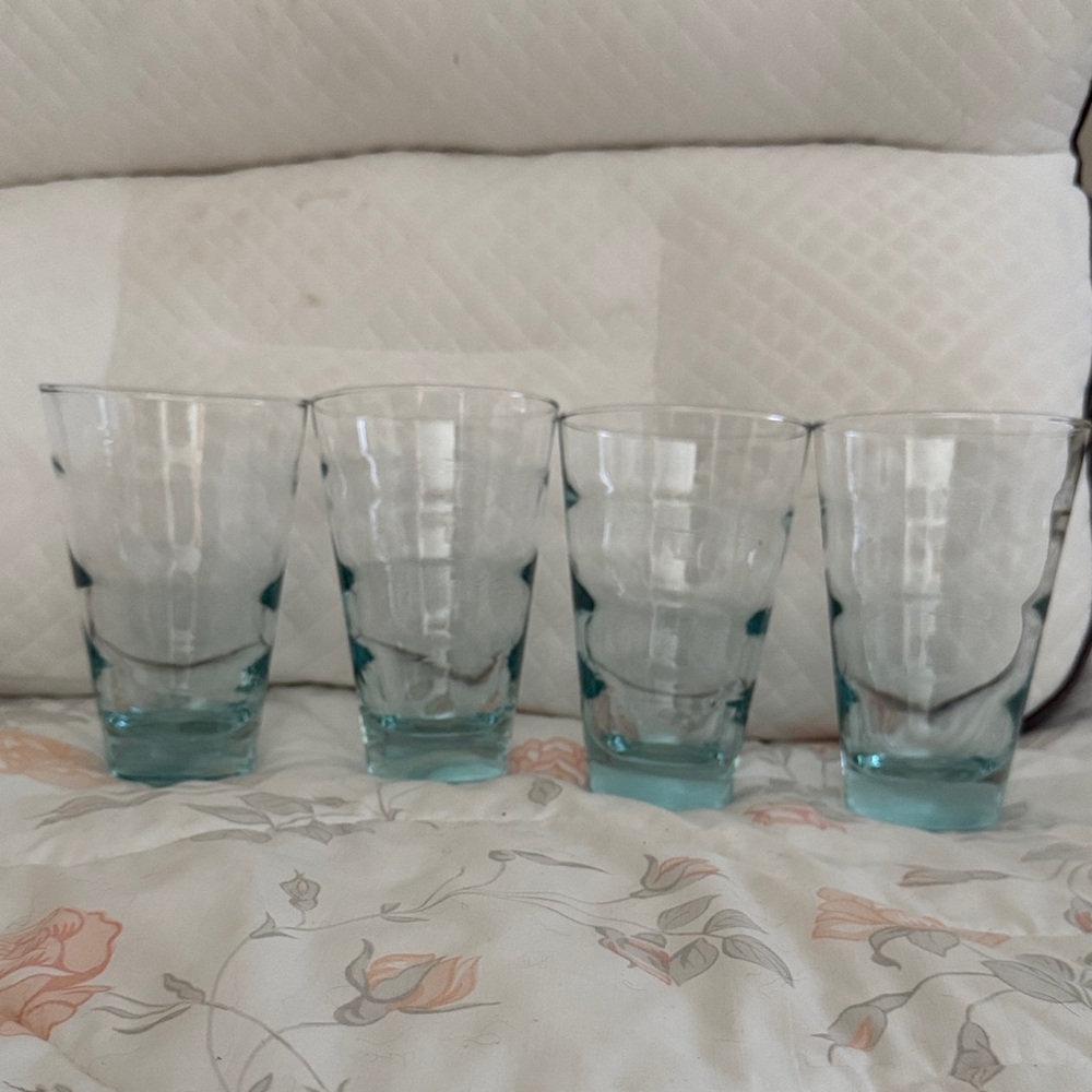 Elegant Blue Glass Tumbler Set